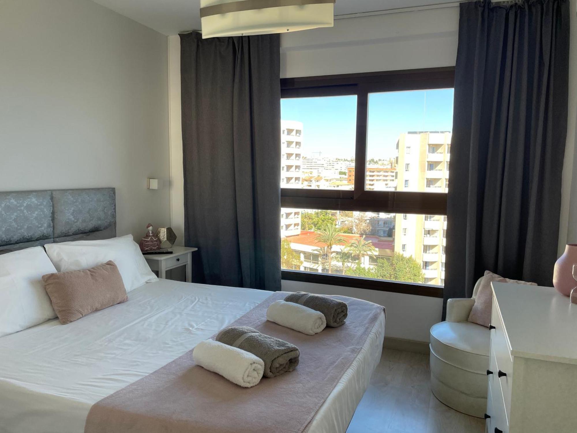 Apto a pie de playa con vistas increíbles! Torremolinos Exterior foto